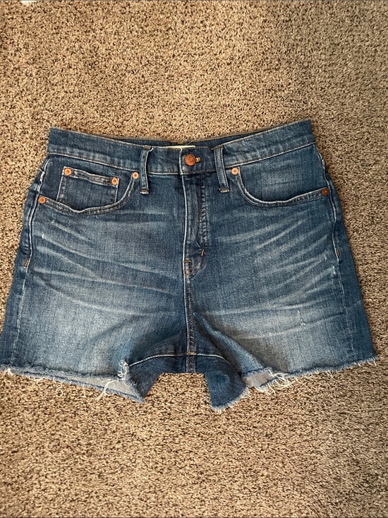 Madewell Pants - Madewell High Rise Raw Hem Shorts